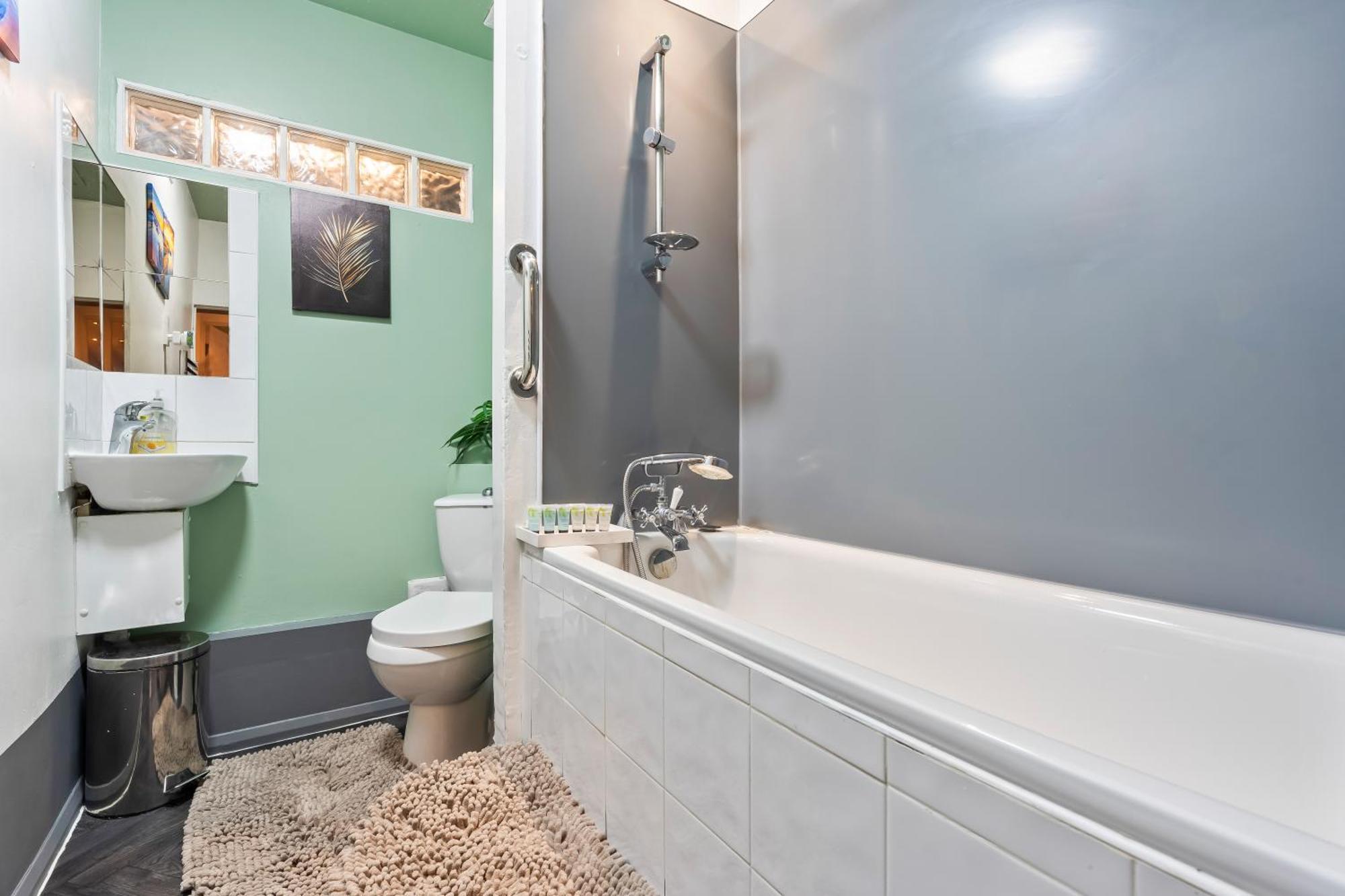 Comfy 4Br House Close To Subway Londres Exterior foto